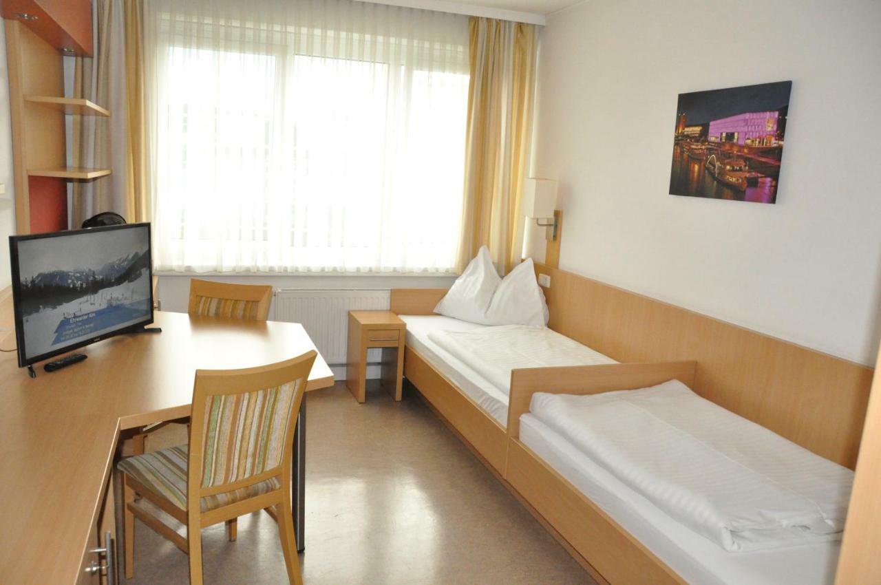 Kolpinghaus Linz Hostel Ngoại thất bức ảnh
