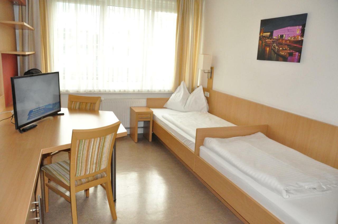 Kolpinghaus Linz Hostel Ngoại thất bức ảnh